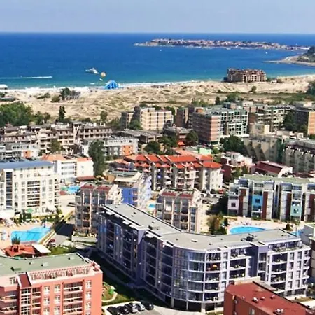 Penthouse Studio Cacao Beach Apartment *
